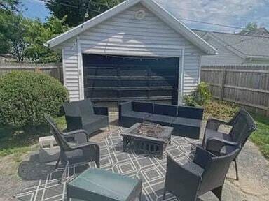 Photo - 563 Broad Blvd