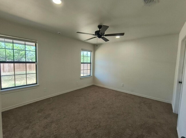 Photo - BEAUTIFUL, newly built 3 bedroom, 2 bath home AVAILABLE NOW!