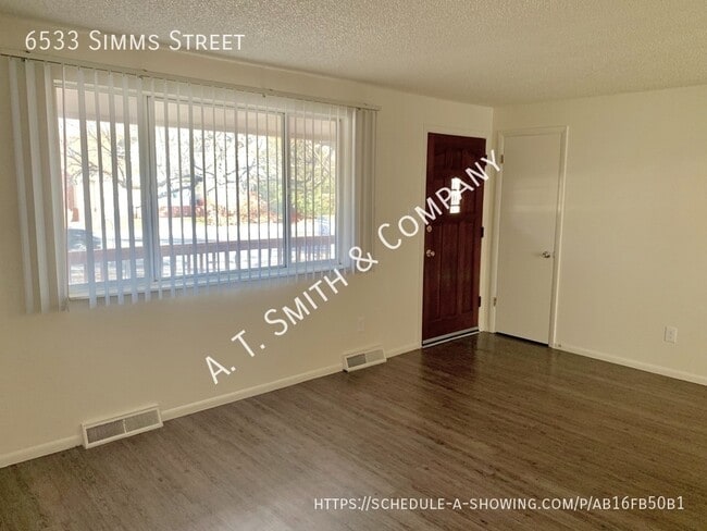 Photo - 6533 Simms St
