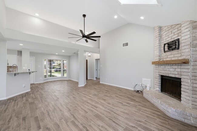 Photo - 1805 Whitebriar Dr