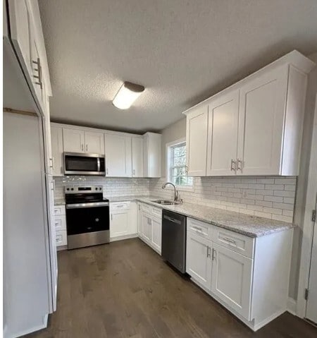 Photo - 2865 Laguna Ave