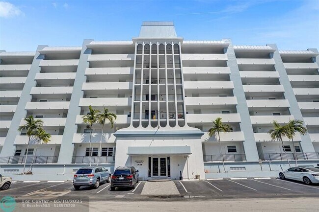 Photo - 3051 NE 48th St Unit 509