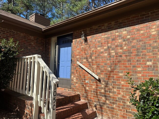 Building Photo - Coming Soon! 2BR, 2BA Condo in Durham Woodcroft Community