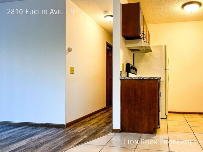 Building Photo - 2810 Euclid Ave Unit 9 Rental