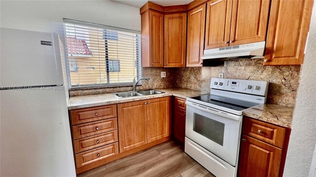 Building Photo - 2760 W 61st Pl Unit 202
