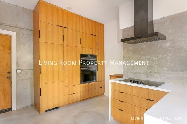 Photo - 8616 N Swenson-