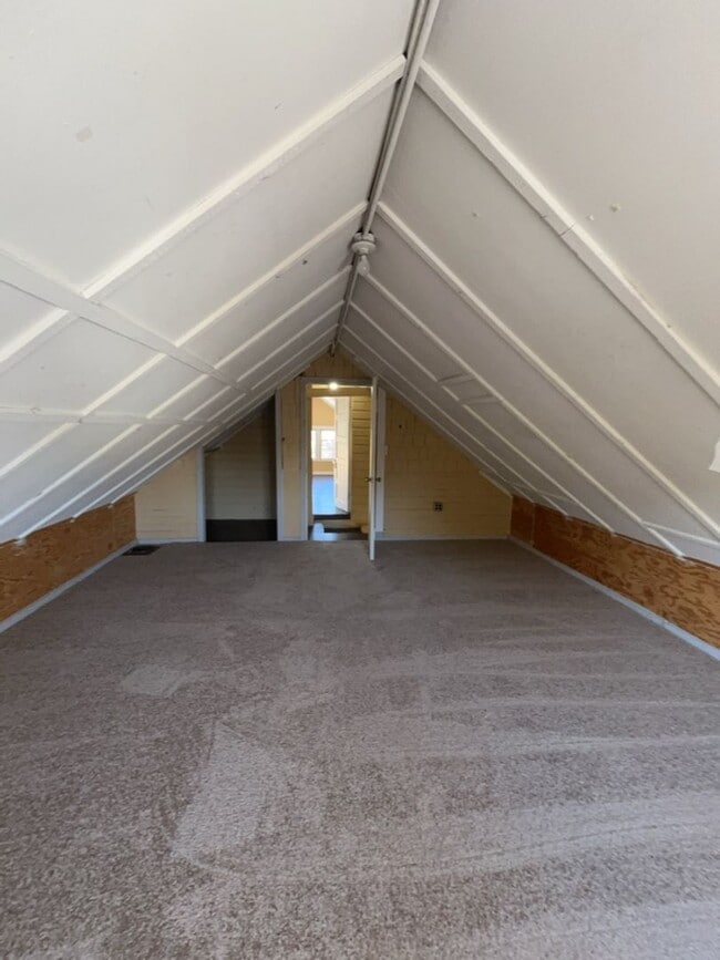 Photo - 4 Bedroom Home for Rent in the York Neighborhood!