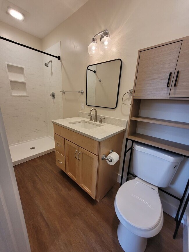 Photo - 21 E Maple St Unit 2