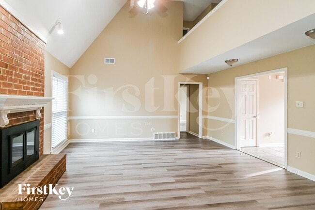 Photo - 4957 Barrington Cove