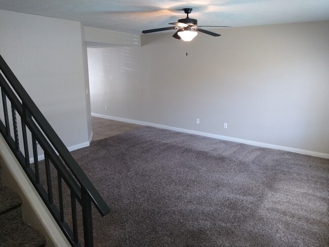 Photo - 340 1425 N St