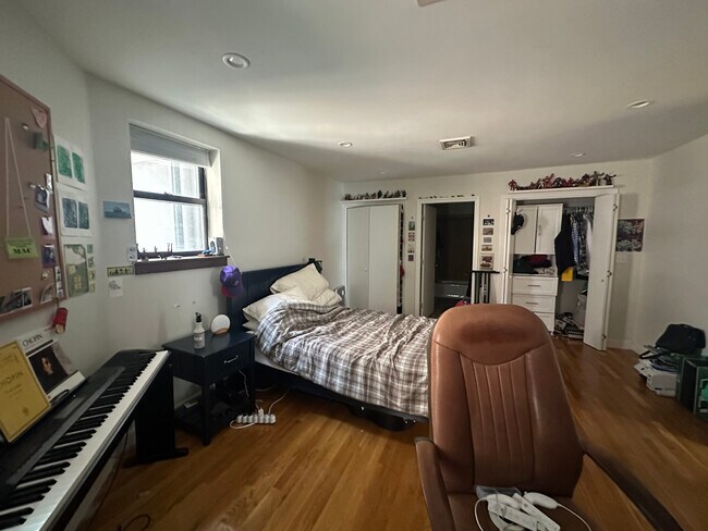 Photo - 100 Riverway Unidad 4