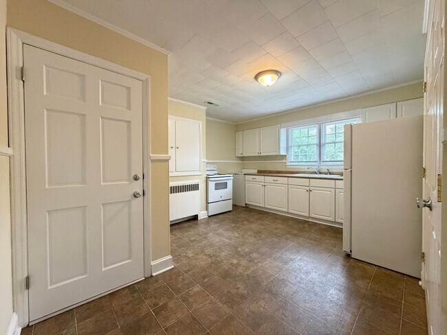 Photo - 452 Parkview Dr Unit C