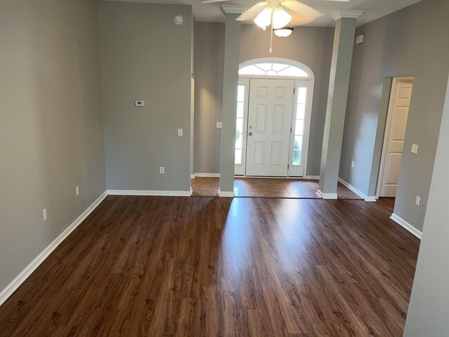 Photo - 149 Lancaster Way