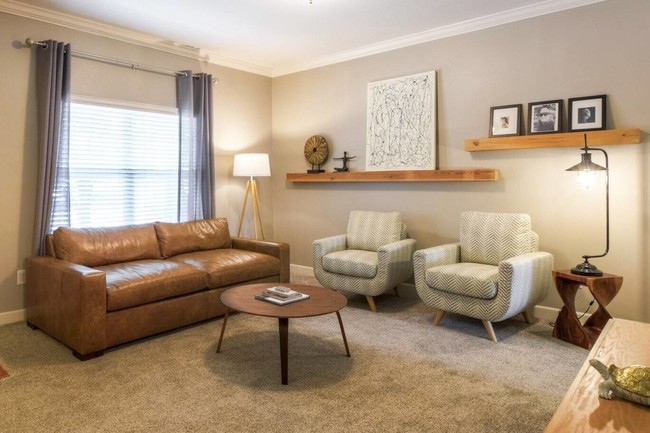 The Row at Berry Hill - The Row at Berry Hill Apartments