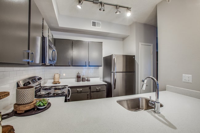Felix Apartments