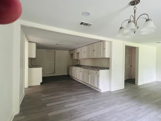 Photo - 3/2 for rent in downtown Brandon, MS!