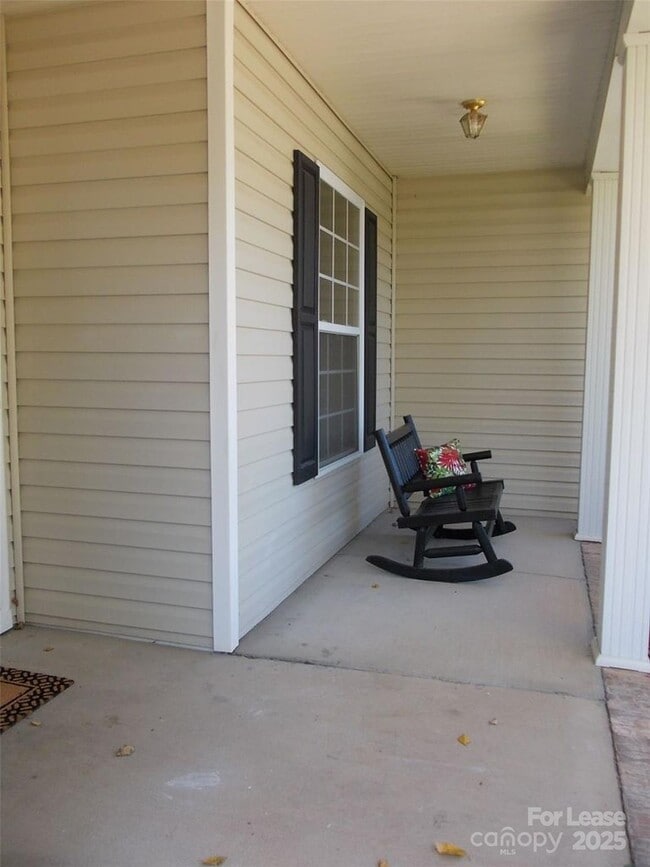 Photo - 14616 Eastgrove Dr