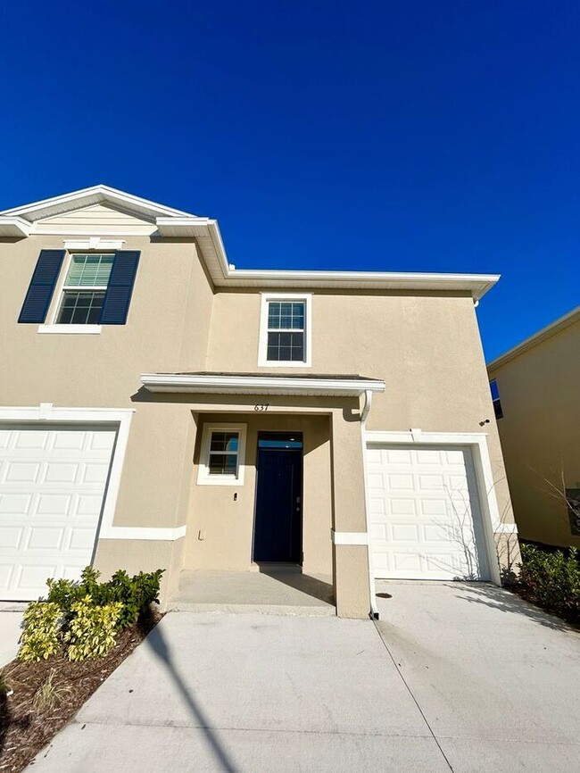 Brand New 3/2.5 Modern Townhome with a Lof... - Brand New 3/2.5 Modern Townhome with a Lof...