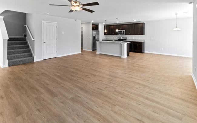 Photo - 248 Justify Ave