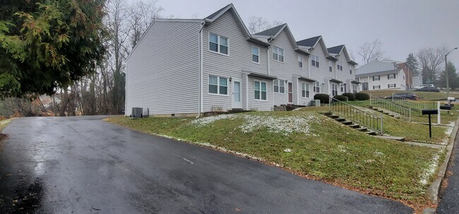 Photo - 54 N 62nd St