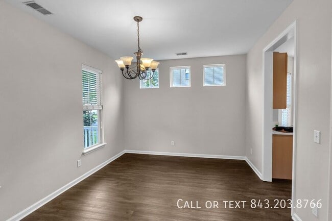 Photo - 1868 Hubbell Dr