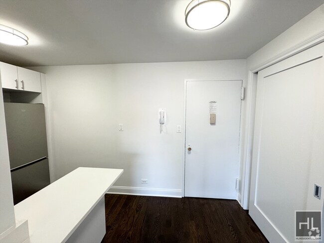 Building Photo - East 16 Avenue Rental