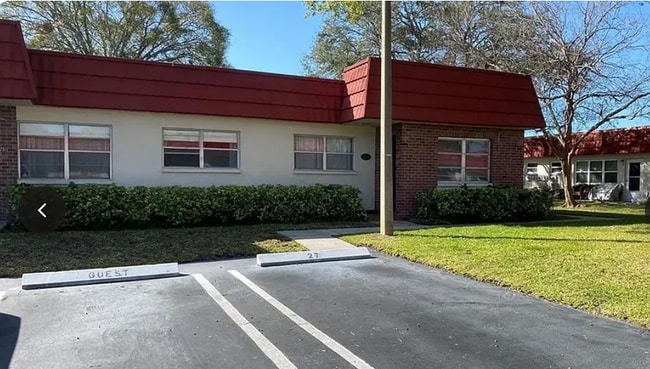 Building Photo - Move in Ready! Sunshine & Comfort in the Heart of St. Pete - 2bed|2bath