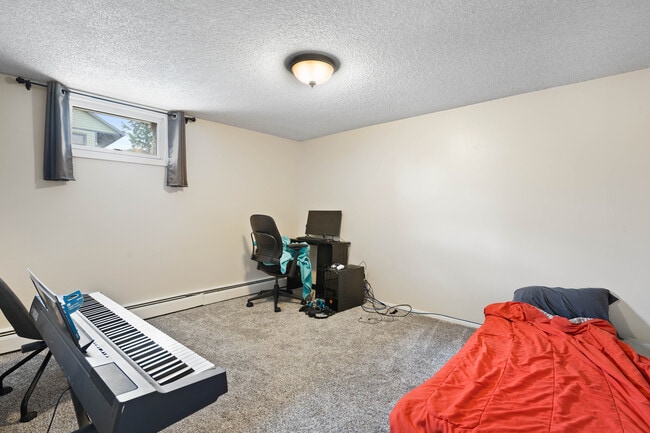 917 Elizabeth St Unit 1