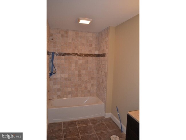 Building Photo - 16 Belmont Ave Unit 3 Rental