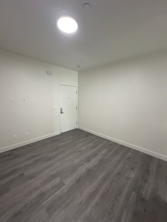 Photo - 226 W 87th St Unit 204