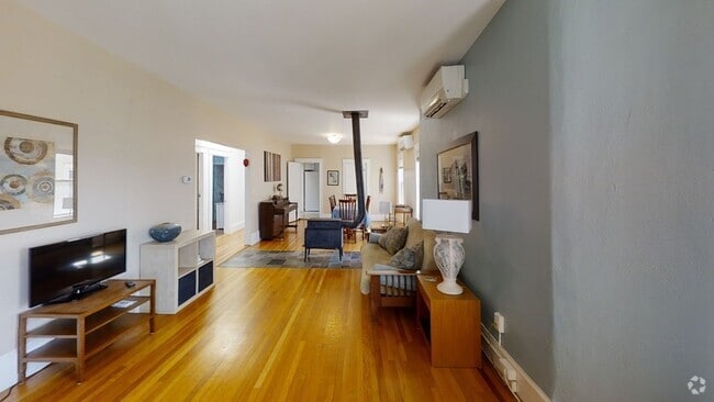 Building Photo - 307 Tappan St Unit 3 Rental