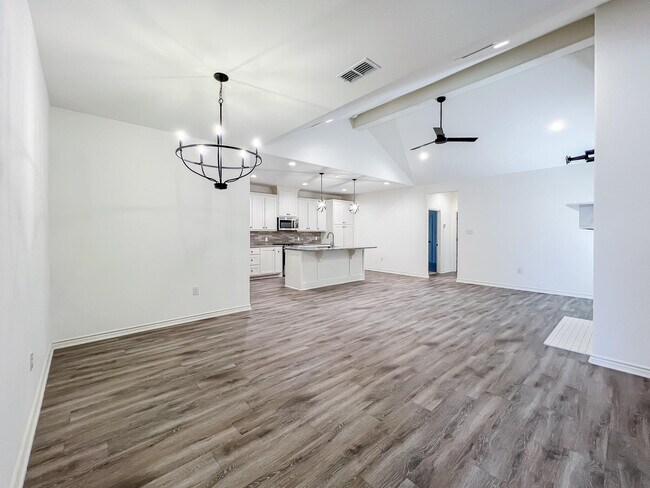 Photo - 5917 Harvard St