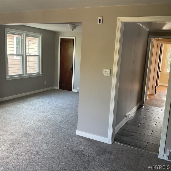 183 Hamilton Dr