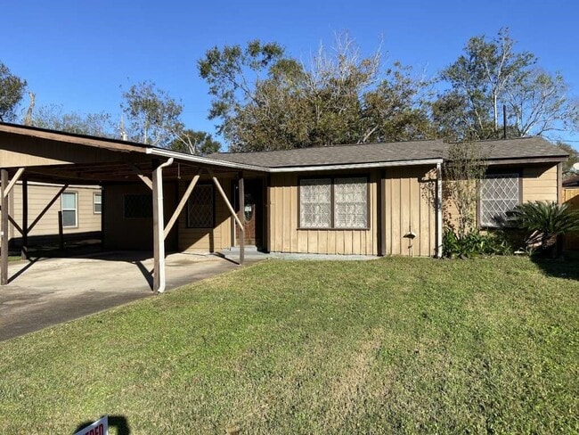 Building Photo - 5939 Belarbor St Rental