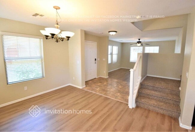 Photo - 2611 E Bart St