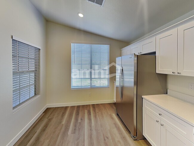 Photo - 5239 N 104th Dr