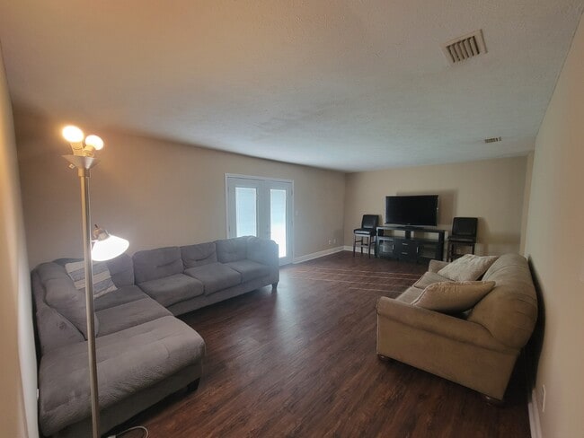 Photo - 3136 Lawton Ct