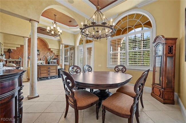 Building Photo - 18150 Old Pelican Bay Dr