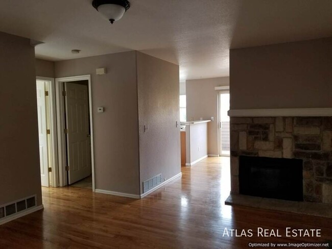 Photo - 3260 Capstan Way