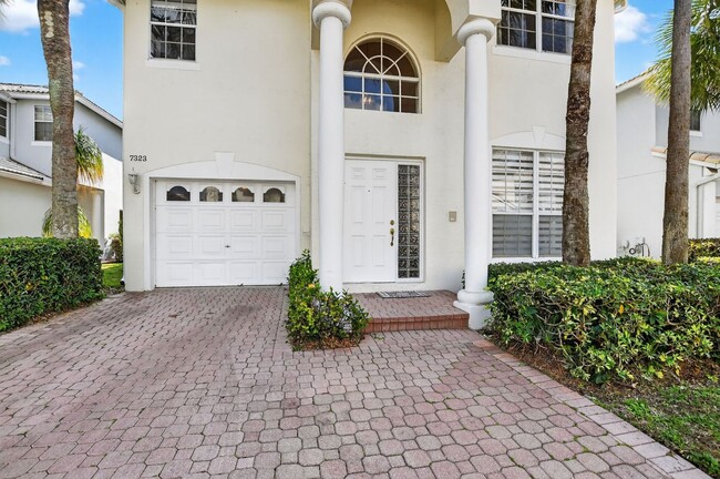 Photo - Boca Pointe in Boca Raton. Golf Villa 4 Bed-2.5 Bath | Pet Friendly