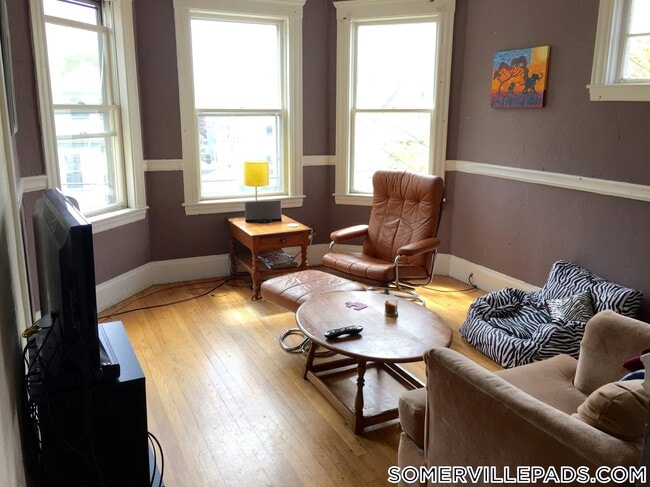 39-41 Waterhouse St. - 39-41 Waterhouse St. Unit 3