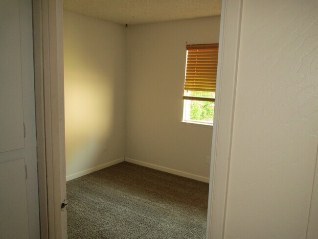 Photo - 5721 mount hood court