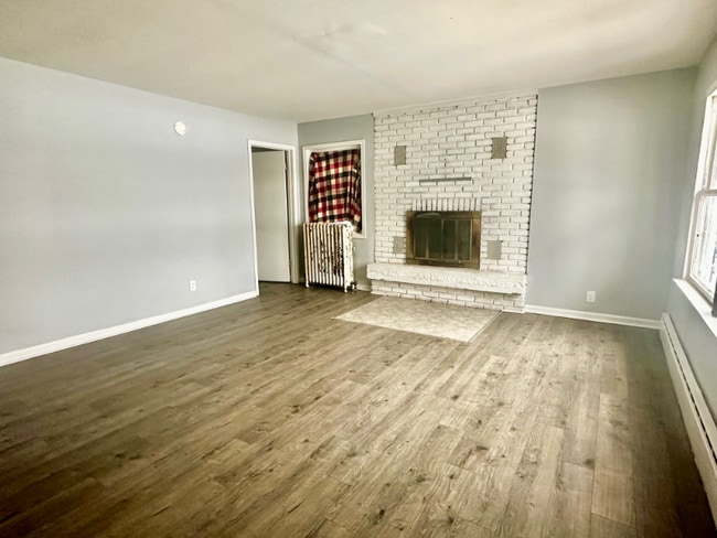 Photo - 680 Stamp Dr