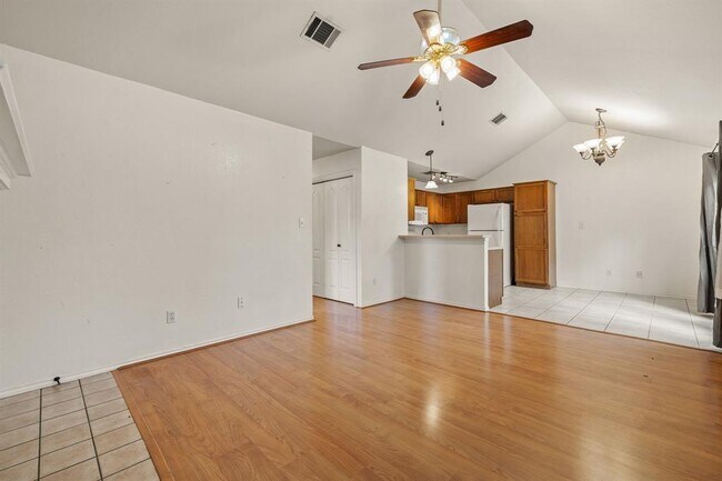 Photo - 11901X Swearingen Dr Unidad 130