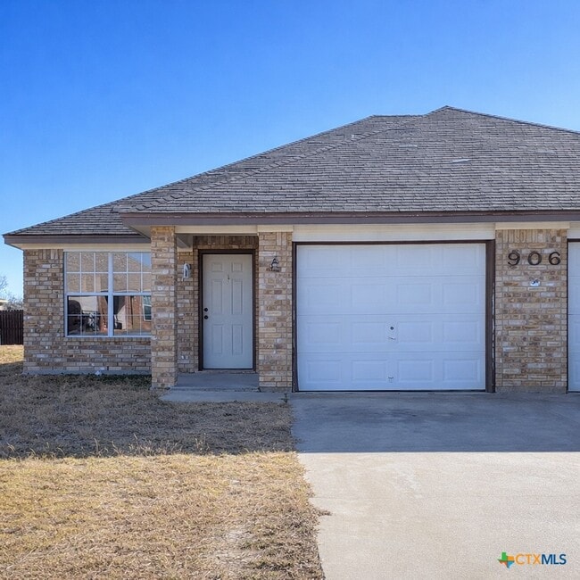 Building Photo - 506 Primrose Dr Unit A