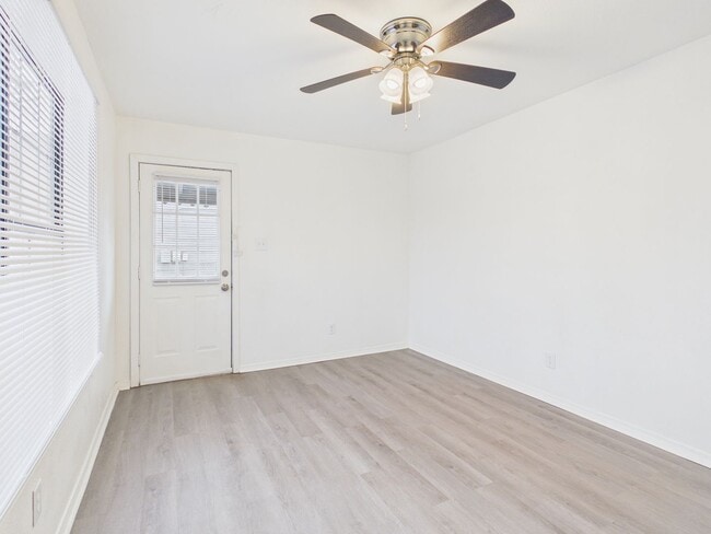 Photo - 1209 SW 20th Ave