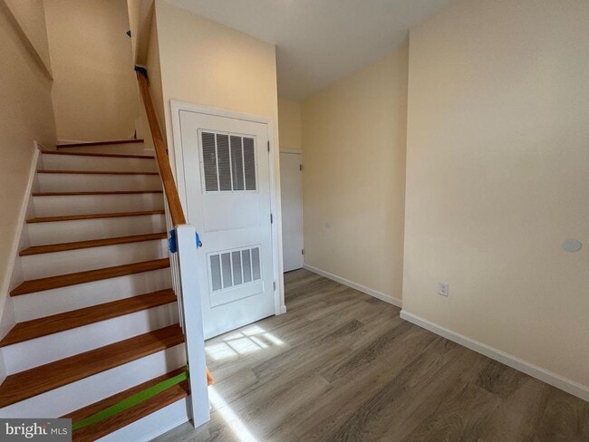 Photo - 109 E Park Ave Unit 2