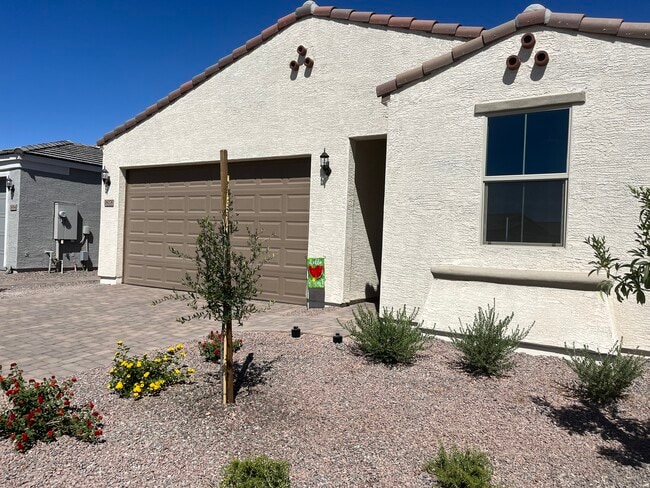 Building Photo - 18078 W Amber Ridge Way Rental
