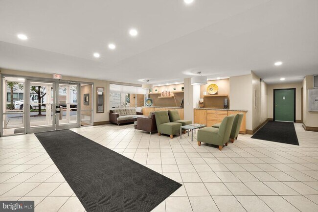 Building Photo - 2401 H St NW Unit 209