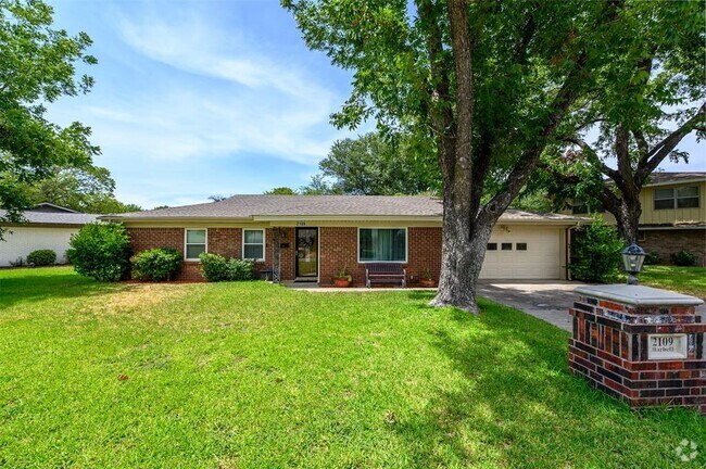 Building Photo - 2109 Barbell Ln Rental